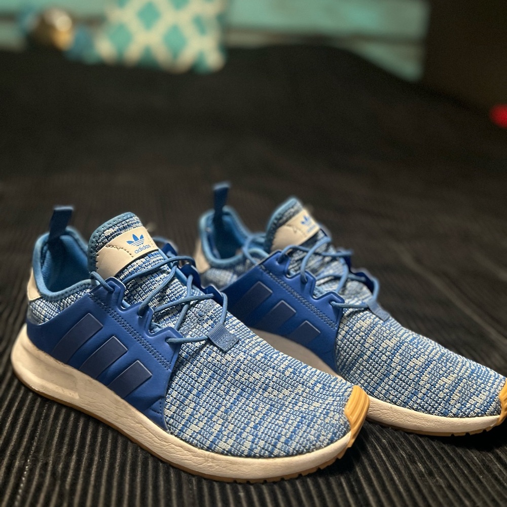 Adidas swift Run Shoes- Men’s size 9